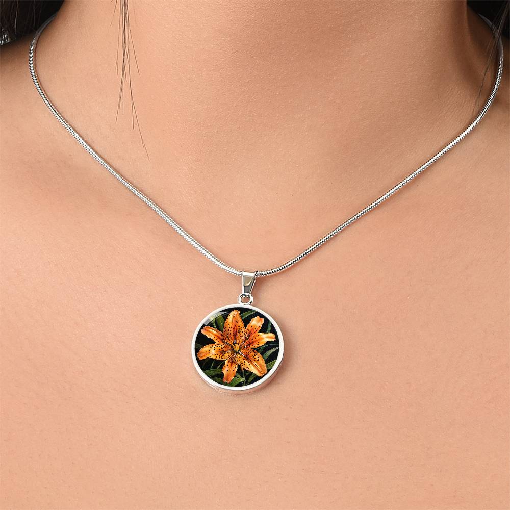 The Tiger Lily Circle Pendant Necklace
